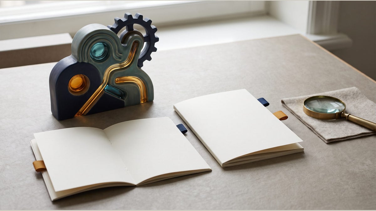 Conceptual illustration of a source-grounded customer-education module